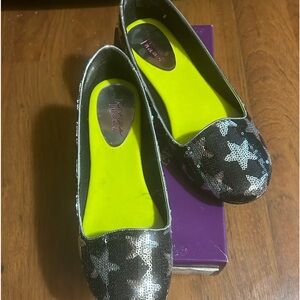 Pair of Princess Vera Wang sequin shoes black and silver. Size 9 1/2